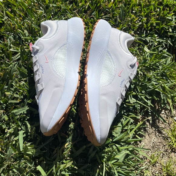 - NIKE React Escape Run Vast Grey/Pink Glaze Running shoes womens size 8 - Picture 7 of 14